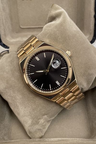 Leerybee Quartz Calendar Men's Wristwatch Nk-15