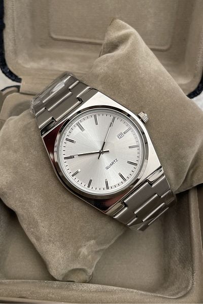 Leerybee Quartz Stylish Men's Wrist Watch Nk-16