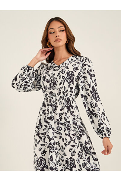 Keenly By Styli Floral Print V-Neck Midi Dress with Ruffled Hem