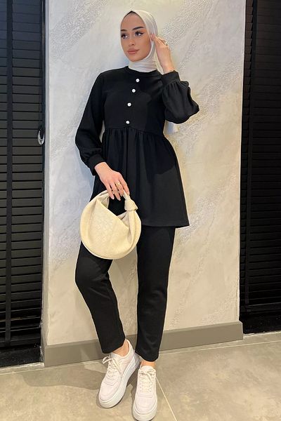 julude طقم مكون من قطعتين من سترة نسائية سوداء بأزرار وكشكشة