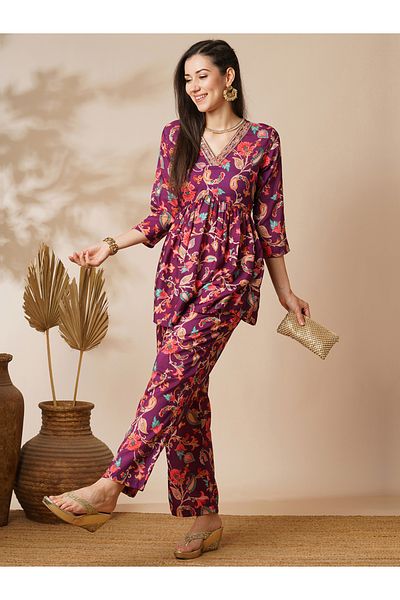 Globus By Styli Embroidered Floral Print V-Neck A-Line Tunic and Mid Rise Pants Co-Ords