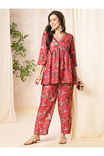 Globus By Styli Embroidered Floral Print V-Neck A-Line Tunic and Mid Rise Pants Co-Ords