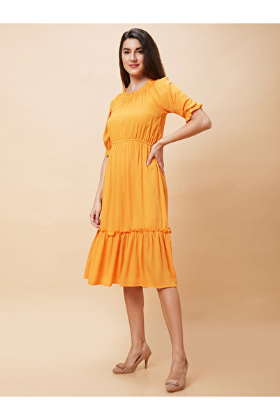 Globus By Styli Solid Round Neck Ruffled Hem Midi Dress