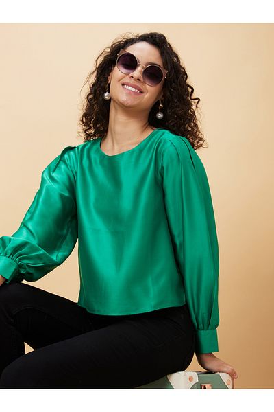 Globus By Styli بلوزة سادة برقبة دائرية وأكمام منفوخة