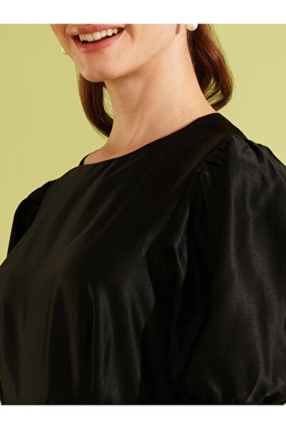 Globus By Styli Solid Satin Round Neck Puff Sleeve Waist Tie-Up Jumpsuit