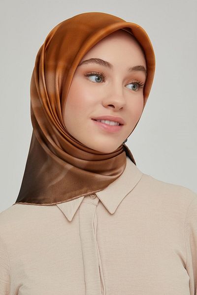 Armine Σειρά Nostalgia Twill μεταξωτό μαντίλι, Αριθμός Mod: 8624D-37