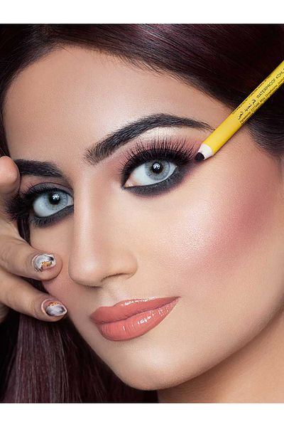 Forever52 قلم كحل مقاوم للماء