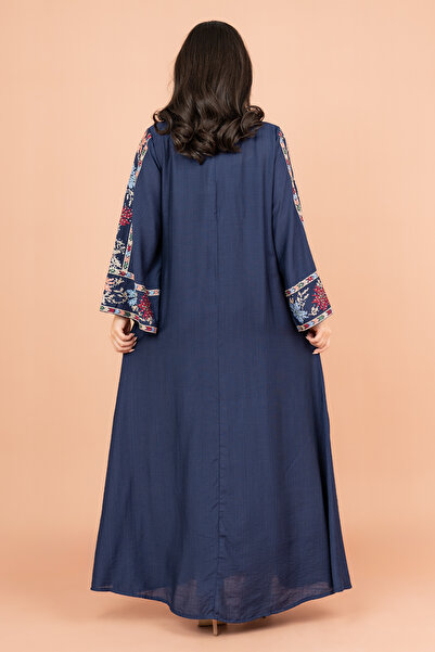 IKKXA Exquisite Embroidered Jalabiya with Delicate Details