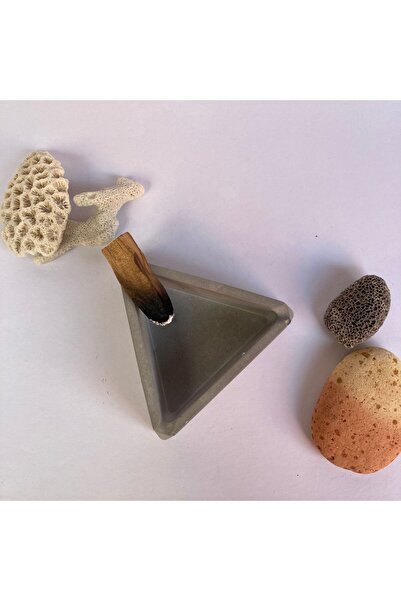 SOFT Handmade Triangle Concrete Ashtray – Create Your Own Style!