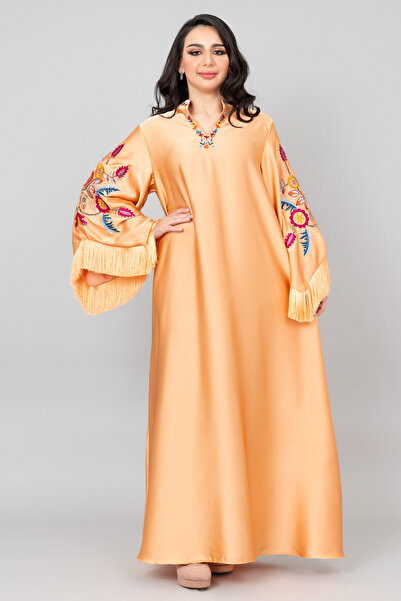 IKKXA جلابية مطرزة بأكمام مزينة بتفاصيل لامعة