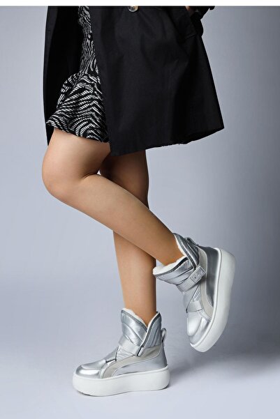 Jump 60118 Γυναικείες μπότες χιονιού με αντιολισθητική σόλα σε ασημί χρώμα