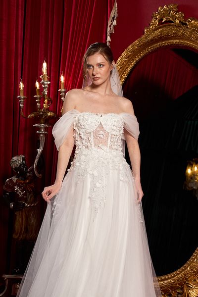 Lenta Moda White Three-Dimensional Lace Detailed Maxi Length Evening Dress and Engagement Dress