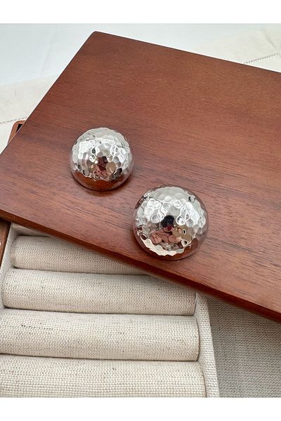 Jerie Curved Serrated Plate Ball Stud Earrings
