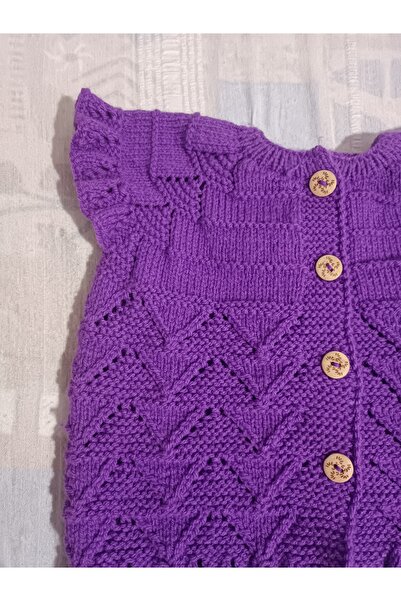 Eli El örgüsü fırfırlı bebek yelek