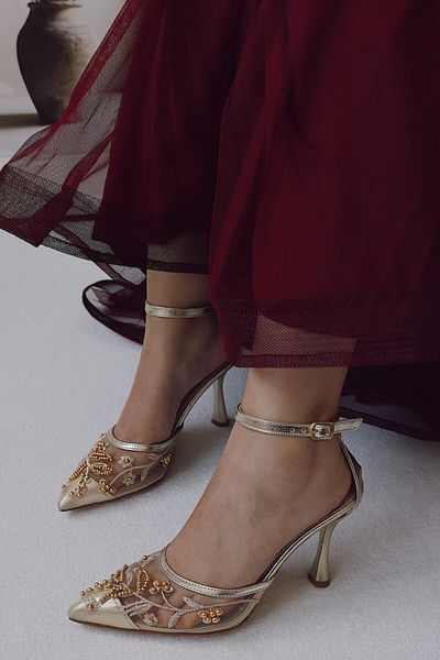 POLKA STORE Bridal Handmade Hand Embroidered Pearl Detailed Pointed Toe Thin Heeled Women's Shoes
