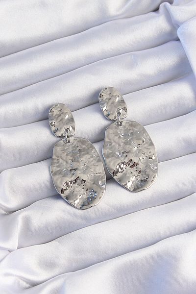 costurera Brass Silver Color Crushed Plate Earrings - Tj-Bkp9242