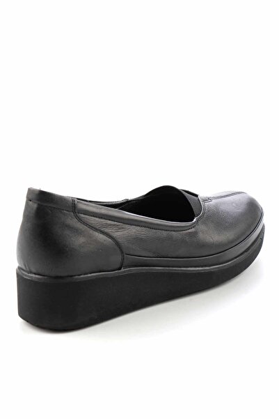 Bambi Černé dámské boty pro volný čas z pravé kůže K 01586060103