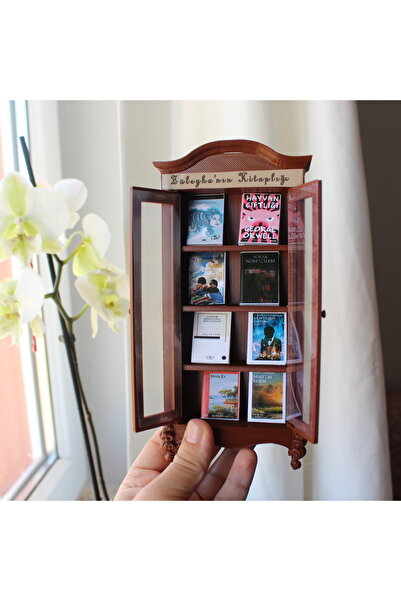 TRENDİN YOLU İsme özel minyatür kitaplık hediye kahverengi hediyelik isim isimli