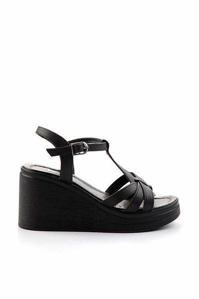 Bambi Women's Black Sandals K05823023509