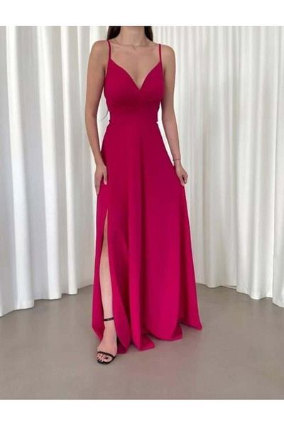 Modafeminen Κρεμαστό διπλό γιακά με λεπτομέρεια από ύφασμα κρεπ Νυφικό και νυφικό 582664