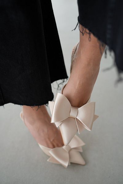selinshoes Helen Bow Detailní saténové dámské jehlové podpatky- EKRU