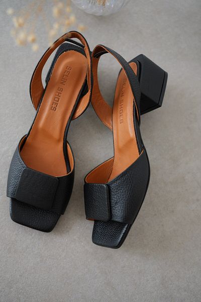 selinshoes Sanny Genuine Leather Women's Heeled Shoes with Buckle Detail on the Front and Elastic Ankle - Black