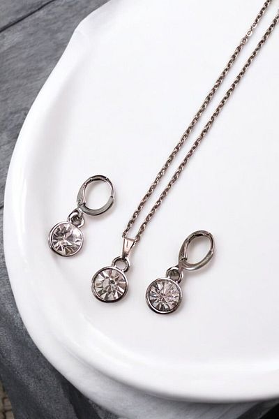 EUROMODA Simple Round Jewelled Silver Colored Jewelled Necklace Earring Set