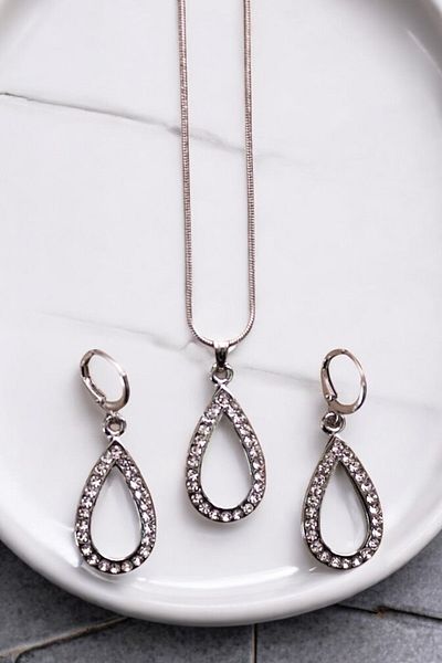 EUROMODA Drop Design Necklace Earring Suit Set