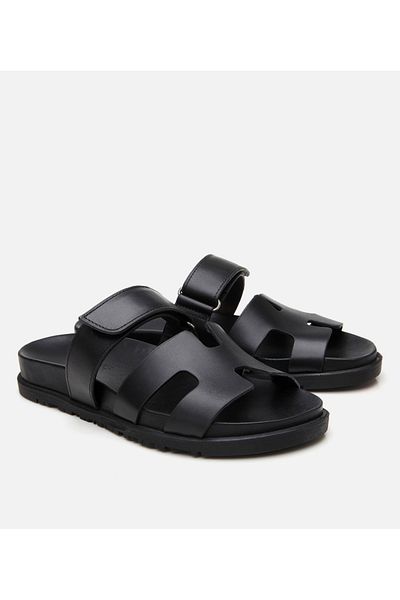 Hotiç Papuci plati ajustabili din piele neagra pentru femei