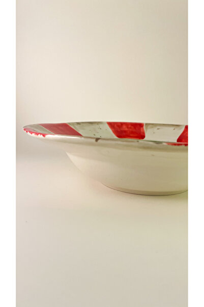 zeynep El Yapımı Yılbaşı Ruhu Kırmızı Yeşil Makarna ve Salata Tabağı