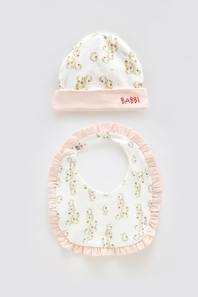 Atelier Babbi 100% Cotton Newborn Bib & Hat Set - Strawberry