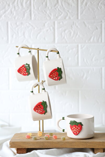 MERVEOKTAYSERAMİK Çilekli El Yapımı 24K Altın Detaylı Seramik Mug