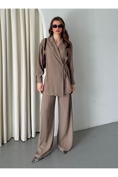 Laluvia Dunkelbeiger Kimono-Anzug mit Kragen und Schnürung – 8459
