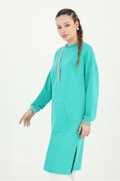 Moda Rosa 24Y4316 - Green V Detailed Pocket Tunic