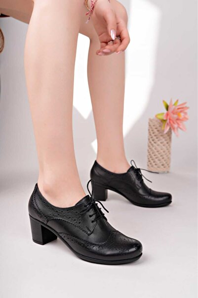 Deri Diyarı Hakiki Deri Kadın Siyah Günlük Topuklu Ayakkabı