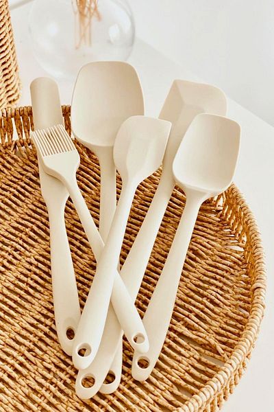 Meturas   Premium Silicone Kitchen Spatulas 6 Pieces, Non- Violation Non-Stick and Non-Bpa Olive