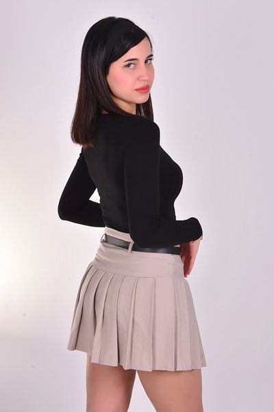 Melike Bakar Boutique Fusta scurtă plisată cu curea de damă