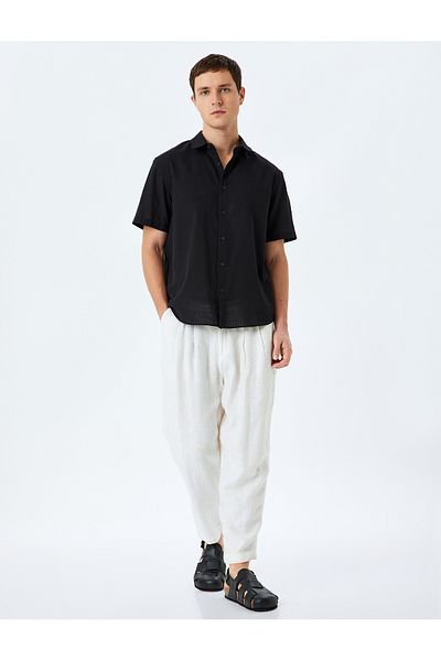 Koton Short sleeve cotton regular fit classic shirt.