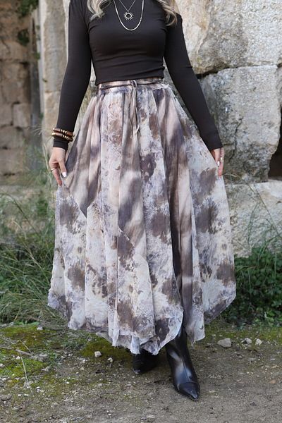 bytugcekaya Φούστα σιφόν με μοτίβο μπατίκ καφέ
