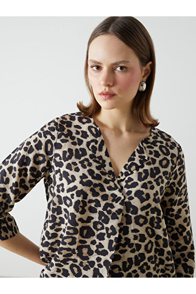 LC Waikiki Nevavm Women's V-Neck Leopard Patterned Blouse with a Difference