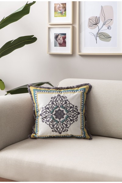 Ottoson غطاء وسادة بتصميم خاص مزخرف من Safran Harmonia Premium Punch & Fringed