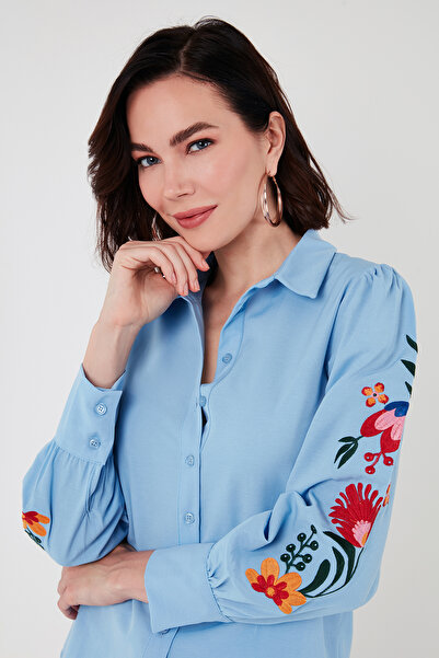 Lela Pamuklu Balon Kollu Regular Fit Çiçek Nakışlı Gömlek Gömlek 611go003