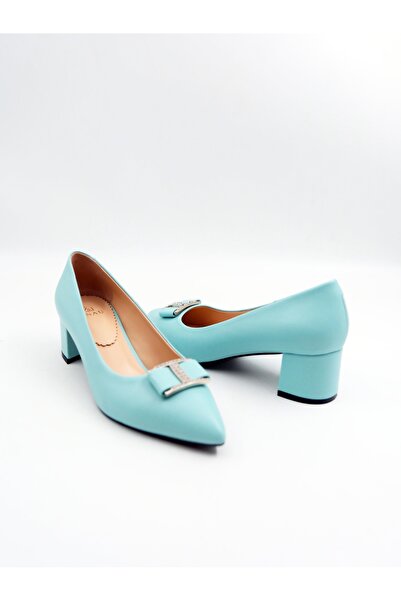 Tenau Pantofi cu toc de damă din piele naturală