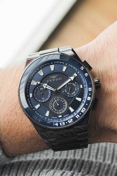 FERRO Fm11594V3 Men's Wrist Watch with Steel Cord