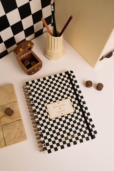 Matt Notebook B5 17x24 cm Spiralli Lastikli Kareli Tarihsiz Not Defteri Dama Desenli