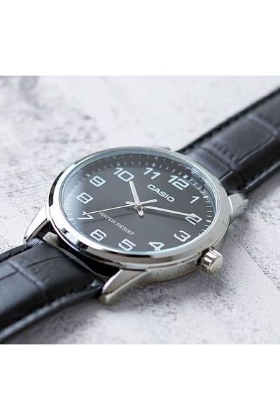 Casio كاسيو ساعة يد بعقارب مقاومة للماء طراز MTP-V001L-1 - مقاس 31 مم - لون أسود للرجال