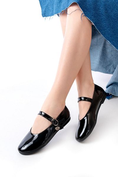 Moda Asmira Inf-324 Black Patent Leather Helmet Buckle Daily Women's Ballerinas