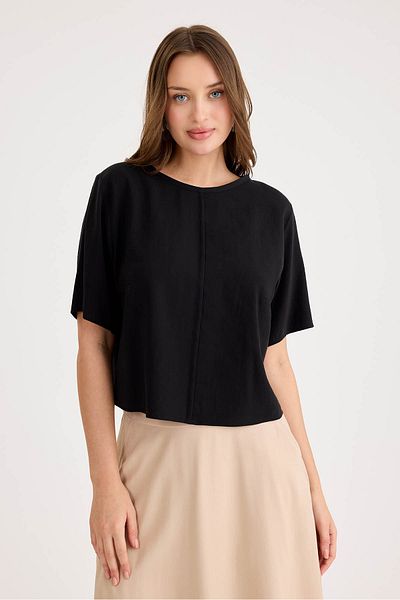 Vitrin Round Neck Short Sleeve Crop Blouse