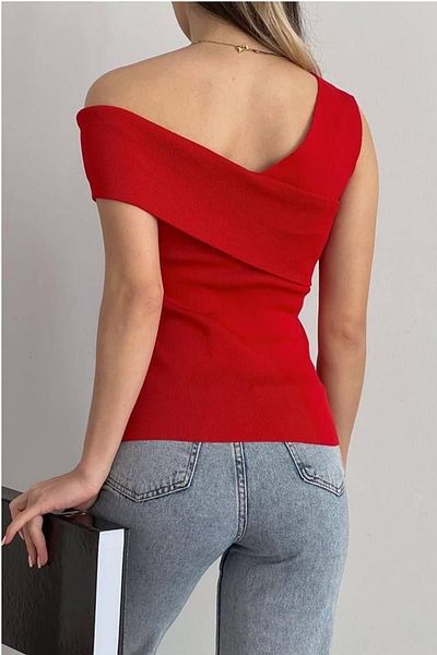 lovebox بلوزة نسائية منسوجة قابلة للتمدد بكتف واحد وتصميم أساسي باللون الأحمر 0265