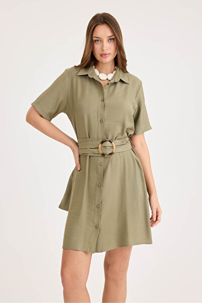 Vitrin Коротке плаття з ґудзиками спереду та поясом